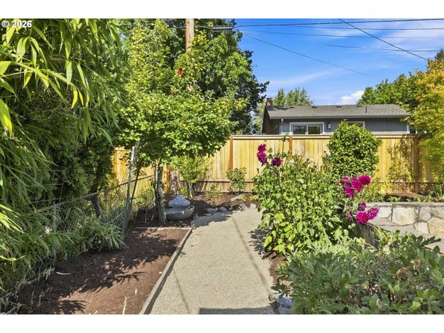 5370 Sw CHESTNUT Ave, Beaverton, OR 97005