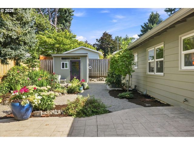 5370 Sw CHESTNUT Ave, Beaverton, OR 97005