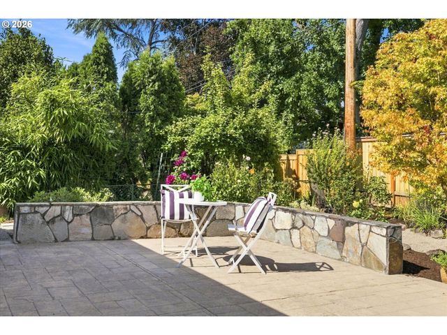 5370 Sw CHESTNUT Ave, Beaverton, OR 97005