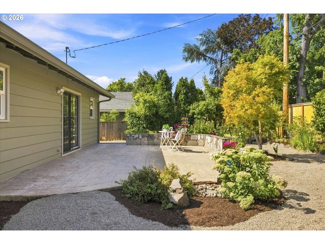 5370 Sw CHESTNUT Ave, Beaverton, OR 97005