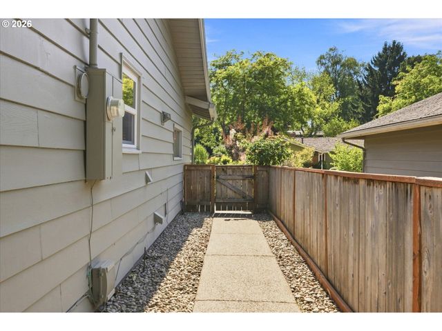 5370 Sw CHESTNUT Ave, Beaverton, OR 97005