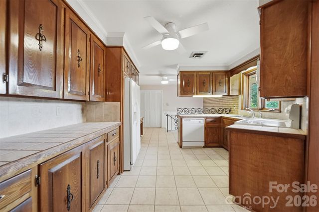 6859 River Bend Road, Claremont, NC 28610