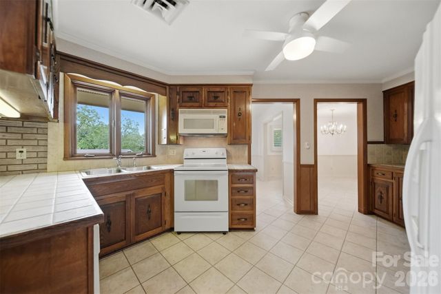 6859 River Bend Road, Claremont, NC 28610