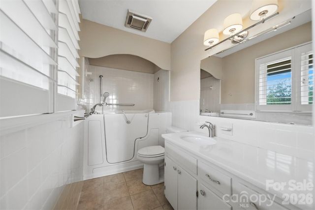 6859 River Bend Road, Claremont, NC 28610