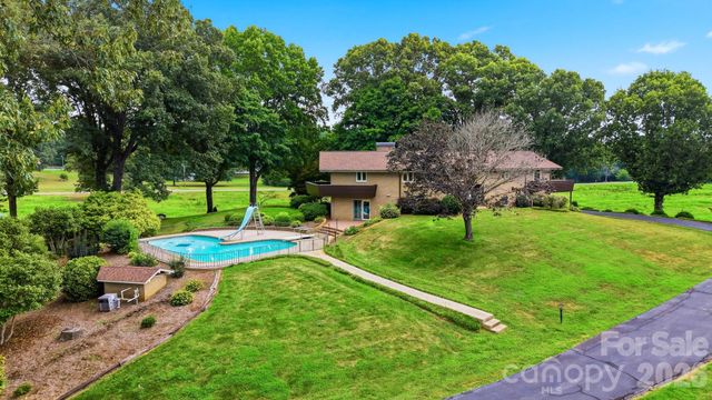 6859 River Bend Road, Claremont, NC 28610