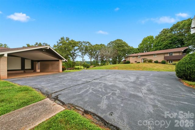 6859 River Bend Road, Claremont, NC 28610