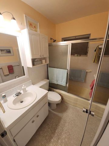 3232 CANAL Drive 20, Pompano Beach, FL 33062