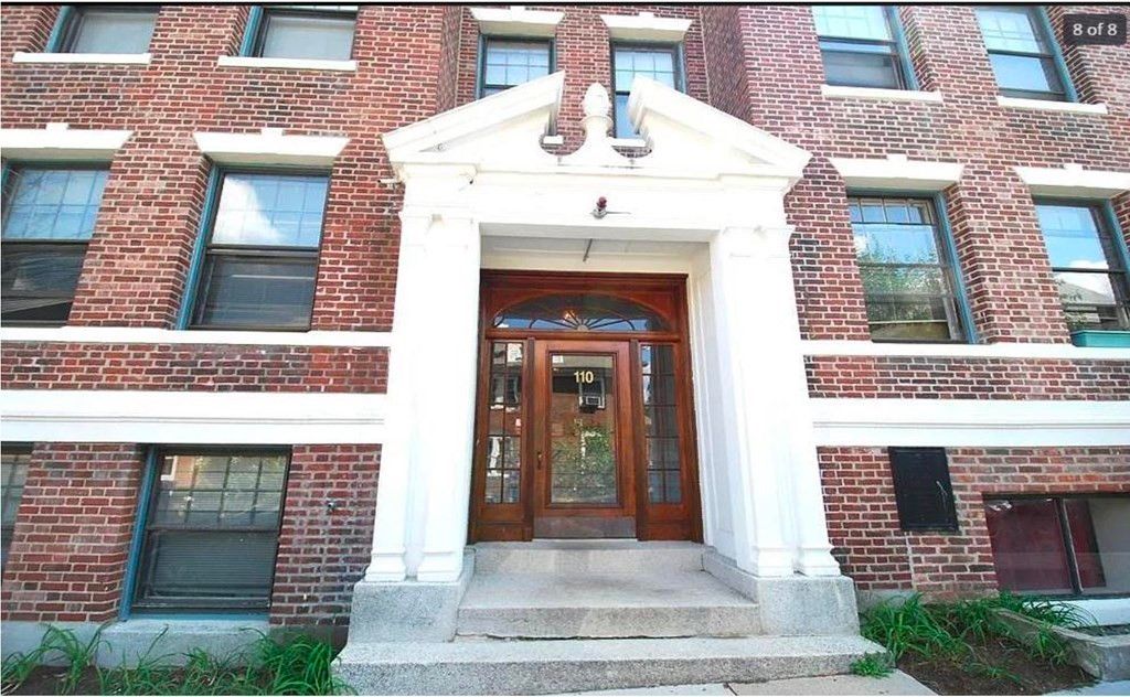 110 Lanark Road 11, Boston, MA 02135