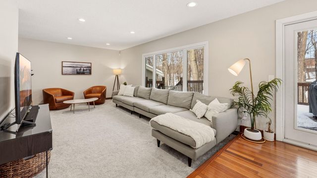 10730 34th Avenue N, Plymouth, MN 55441