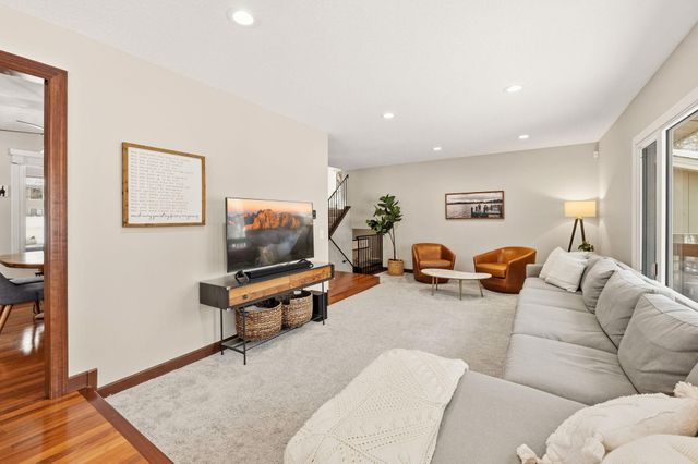 10730 34th Avenue N, Plymouth, MN 55441