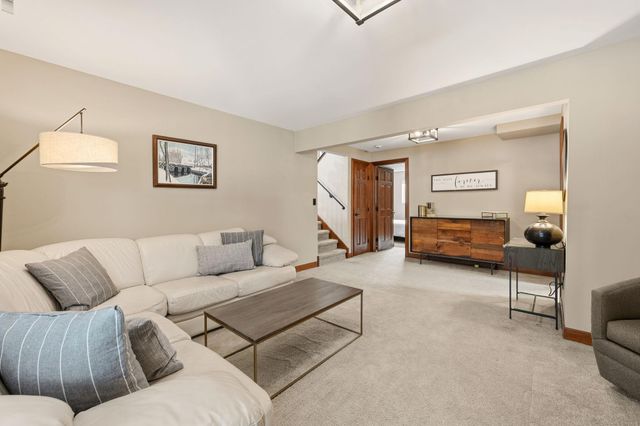 10730 34th Avenue N, Plymouth, MN 55441