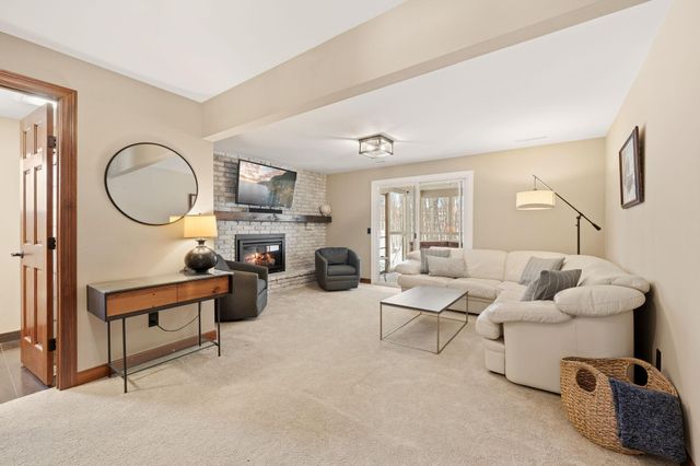 10730 34th Avenue N, Plymouth, MN 55441