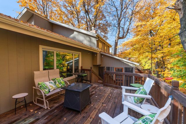 10730 34th Avenue N, Plymouth, MN 55441