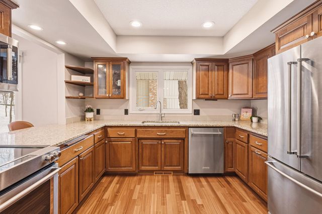 10730 34th Avenue N, Plymouth, MN 55441