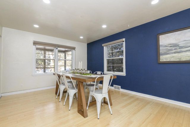 902 Lake DRIVE, South Milwaukee, WI 53172