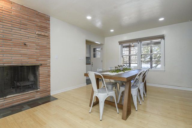 902 Lake DRIVE, South Milwaukee, WI 53172