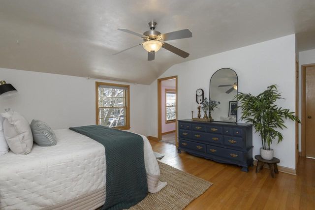 902 Lake DRIVE, South Milwaukee, WI 53172