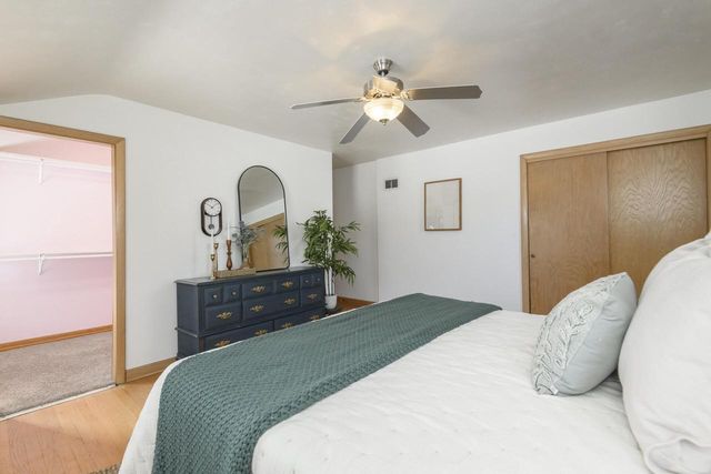 902 Lake DRIVE, South Milwaukee, WI 53172