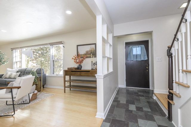 902 Lake DRIVE, South Milwaukee, WI 53172