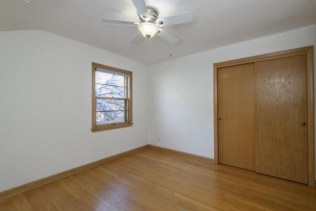 902 Lake DRIVE, South Milwaukee, WI 53172