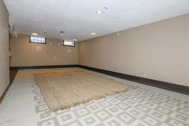 902 Lake DRIVE, South Milwaukee, WI 53172