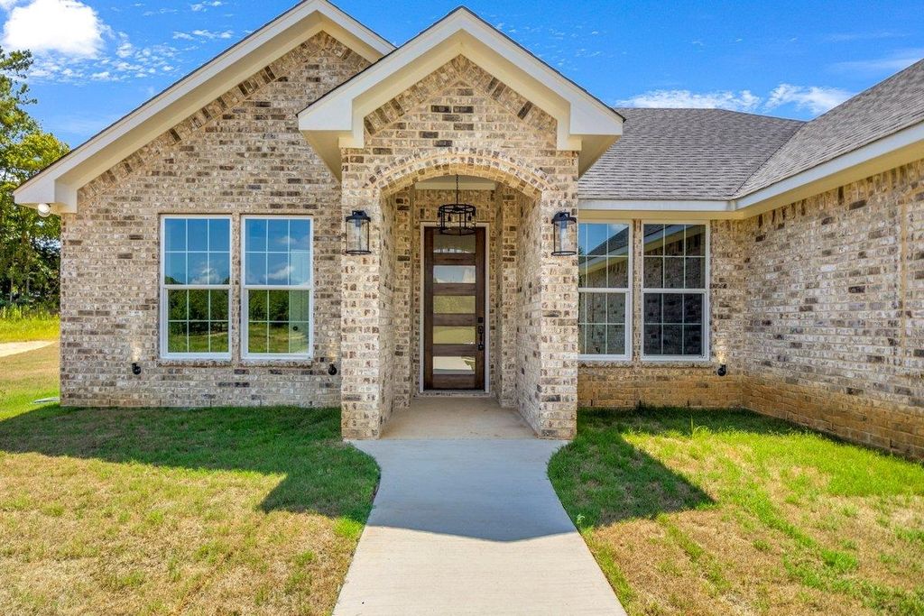 18268 US Jones Dr, Tyler, TX 75705