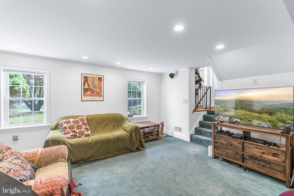 Image 13 of property listing at 19320 RICHWOOD CT, Brookeville, MD 20833