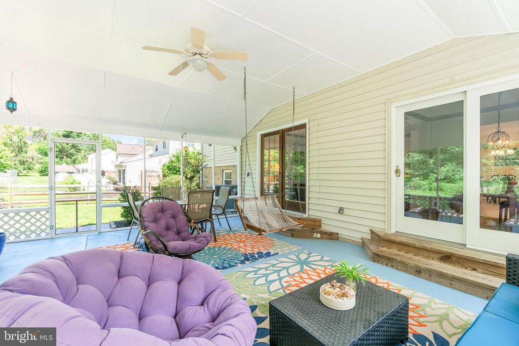 Image 17 of property listing at 19320 RICHWOOD CT, Brookeville, MD 20833