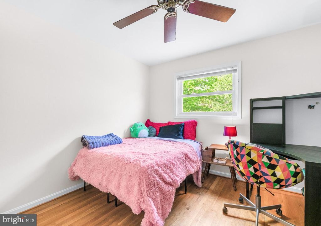 Image 20 of property listing at 19320 RICHWOOD CT, Brookeville, MD 20833
