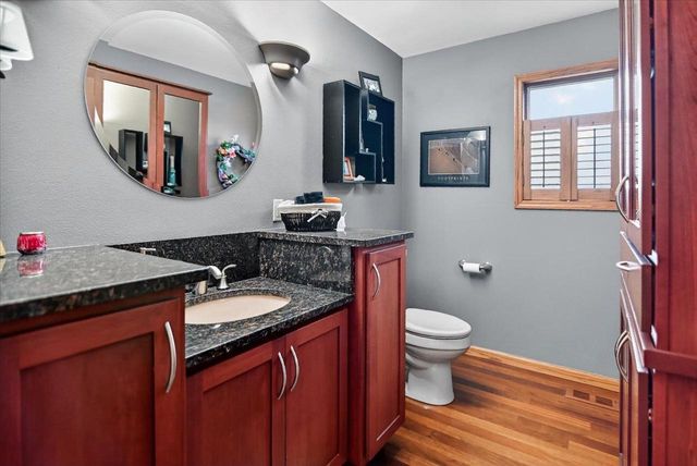 690 Ridge View Lane, Oregon, WI 53575