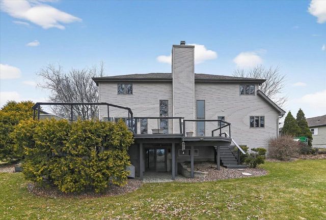 690 Ridge View Lane, Oregon, WI 53575