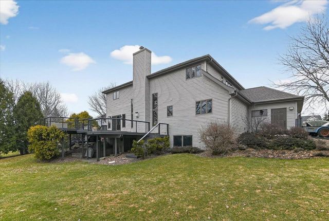 690 Ridge View Lane, Oregon, WI 53575