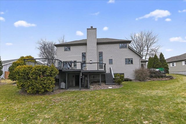 690 Ridge View Lane, Oregon, WI 53575