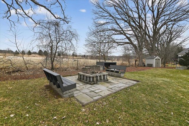 690 Ridge View Lane, Oregon, WI 53575