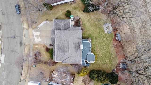 690 Ridge View Lane, Oregon, WI 53575