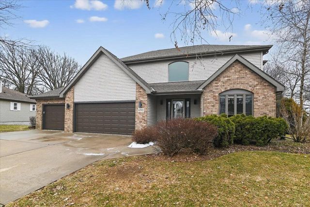 690 Ridge View Lane, Oregon, WI 53575