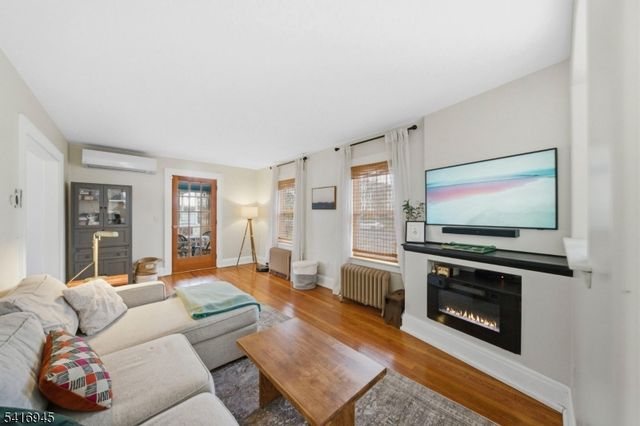 224 E High St, Somerville Boro, NJ 08876