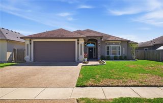 8302 Prince Charles Pl, Corpus Christi, TX 78414