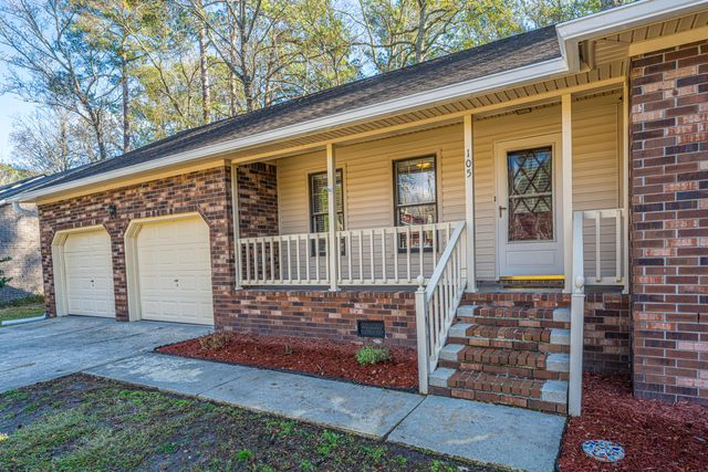 105 Sumners Alley, Summerville, SC 29485
