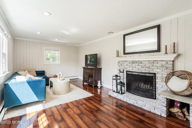 15 Oak Leaf Lane, Toms River, NJ 08755