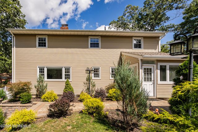 15 Oak Leaf Lane, Toms River, NJ 08755