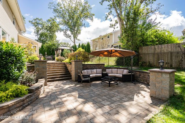 15 Oak Leaf Lane, Toms River, NJ 08755