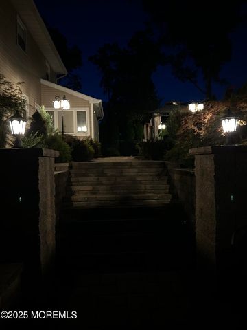 15 Oak Leaf Lane, Toms River, NJ 08755