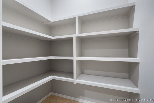 2787 Forest View Drive, Claremore, OK 74017