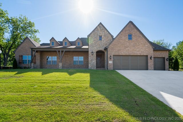 2787 Forest View Drive, Claremore, OK 74017