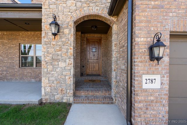 2787 Forest View Drive, Claremore, OK 74017