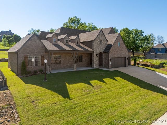 2787 Forest View Drive, Claremore, OK 74017