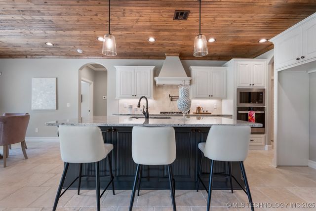 2787 Forest View Drive, Claremore, OK 74017