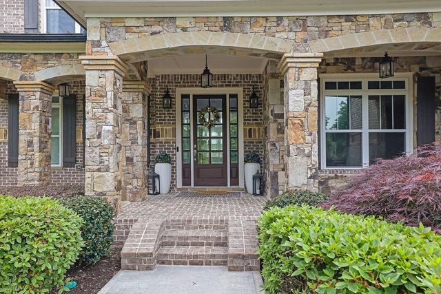 16450 Waxmyrtle Road, Alpharetta, GA 30004