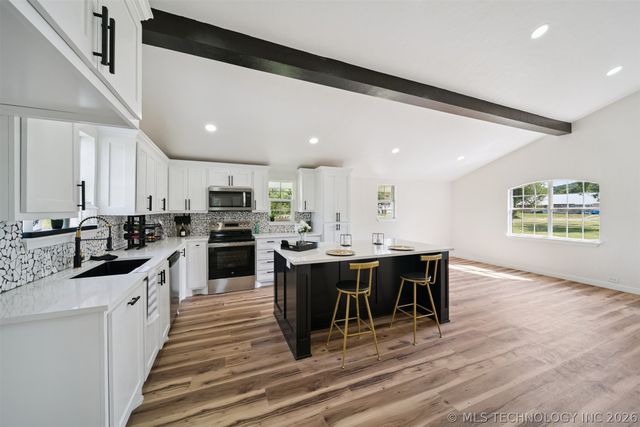 605 S Saltwell Street, Salina, OK 74365